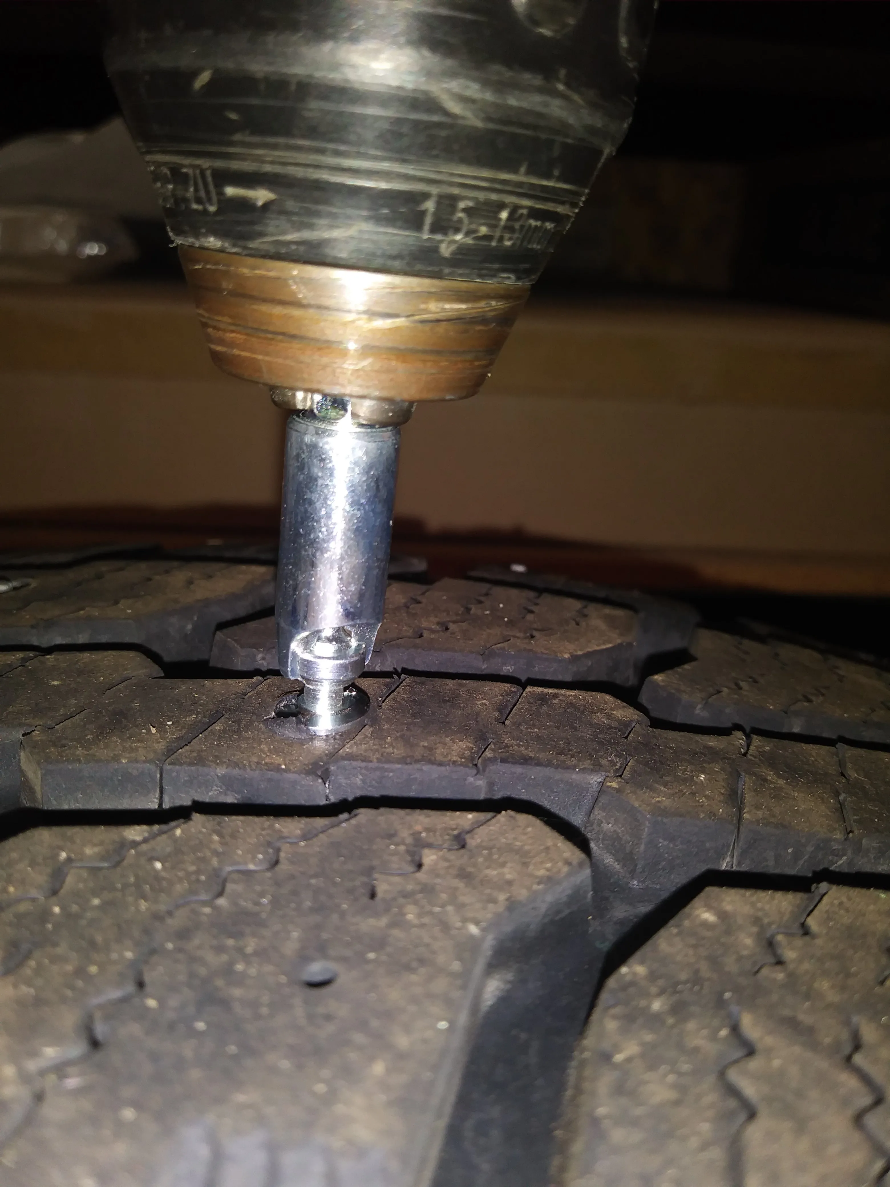 Model 1200 – Motorcycle Street Tires or Vehicle Tires