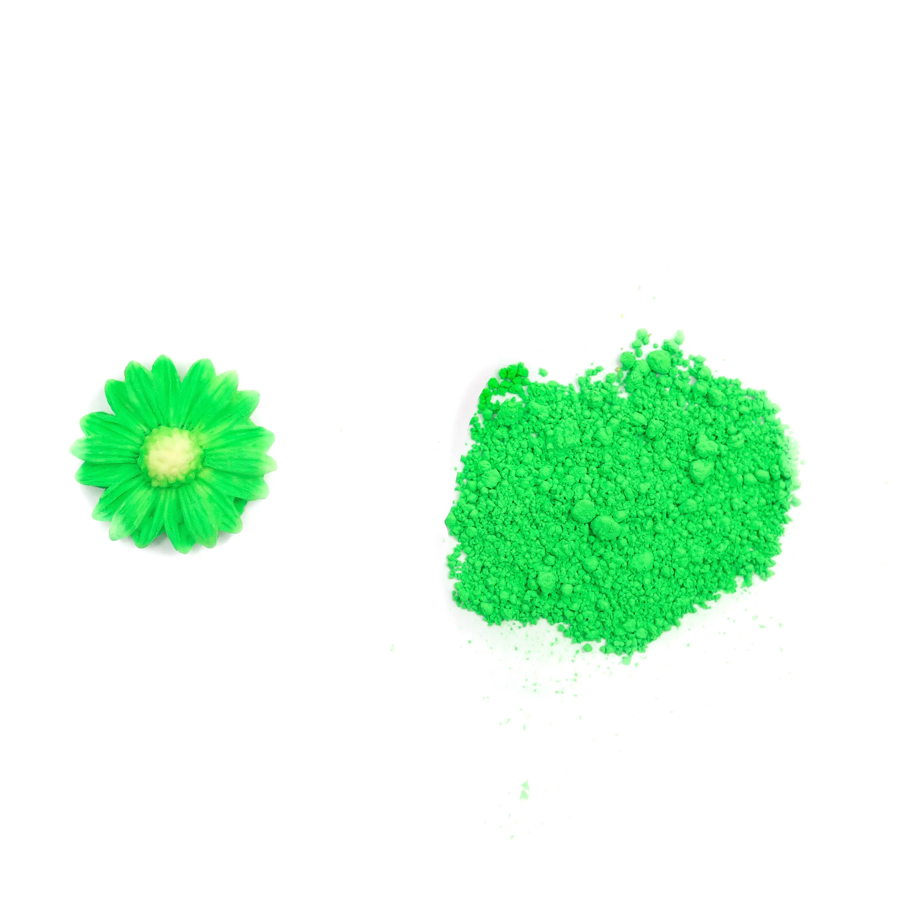 Neon Green Glow in the Dark Petal Dust – Matte Powder for Royal Icing, Fondant, Chocolate & Cake Decorating